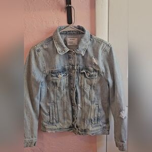 Old Navy Women's Medium Wash Distressed Denim Blue Jean Jacket Size M